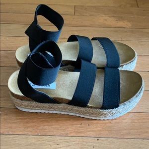 Steve Madden Kimmie Shoe - Size 9 NEVER WORN